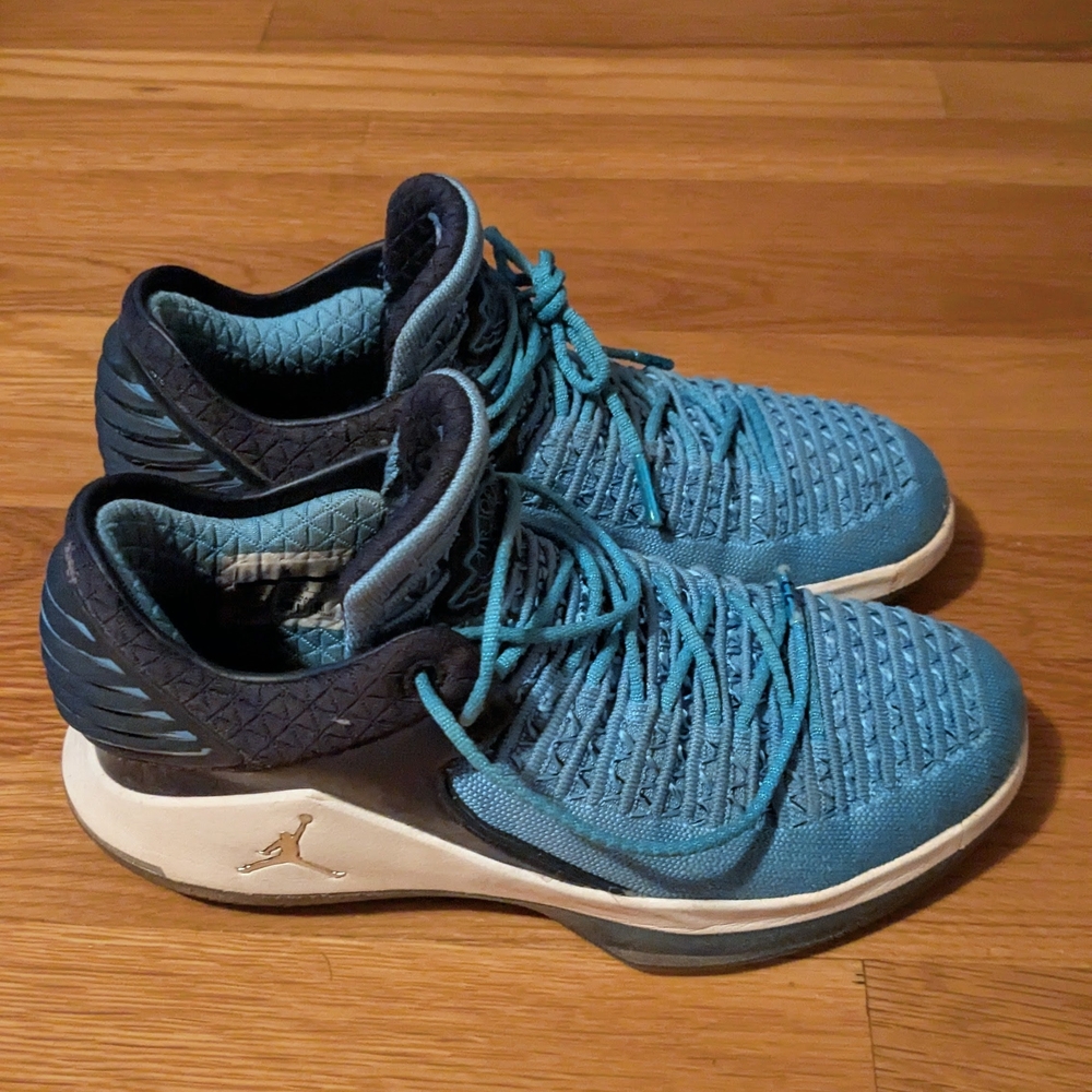 Jordan Kids Sneakers in Blue and White